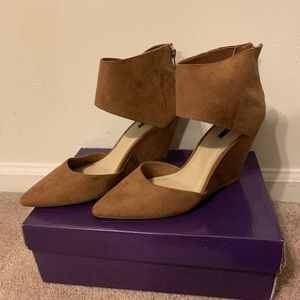 Tan wedges
